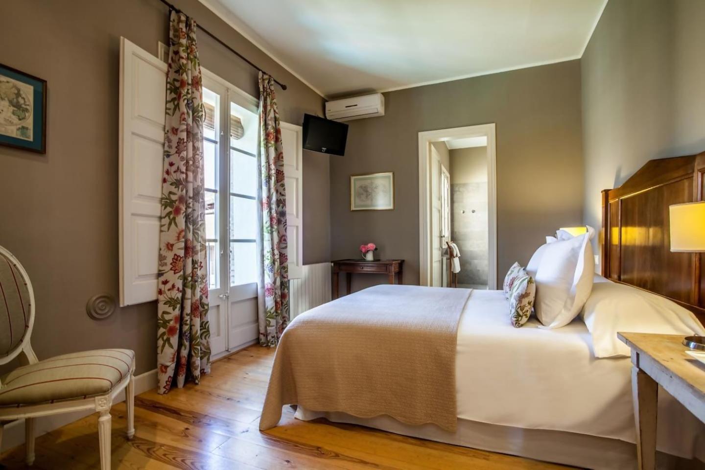 Bed and Breakfast Lhort De Sant Cebria Torroella de Fluvia Экстерьер фото