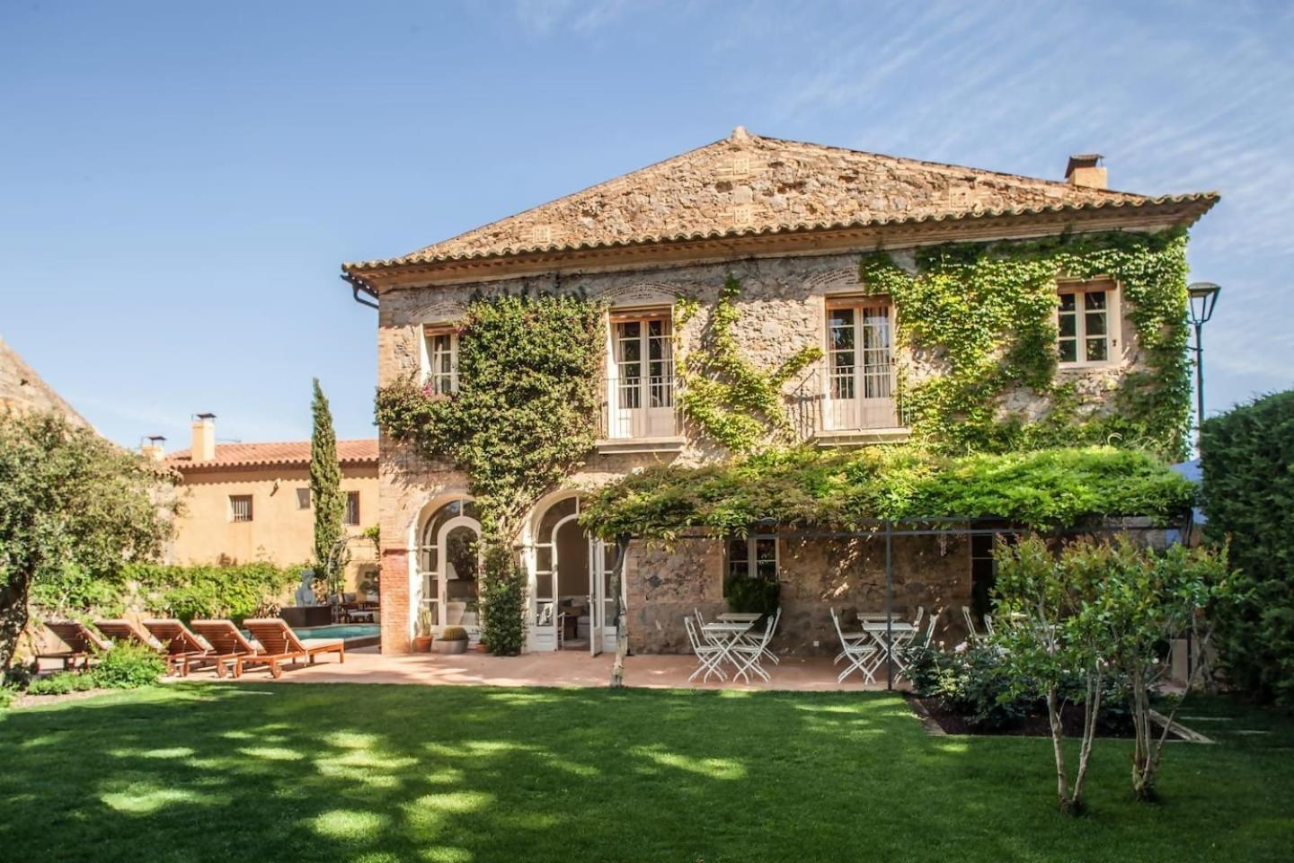 Bed and Breakfast Lhort De Sant Cebria Torroella de Fluvia Экстерьер фото