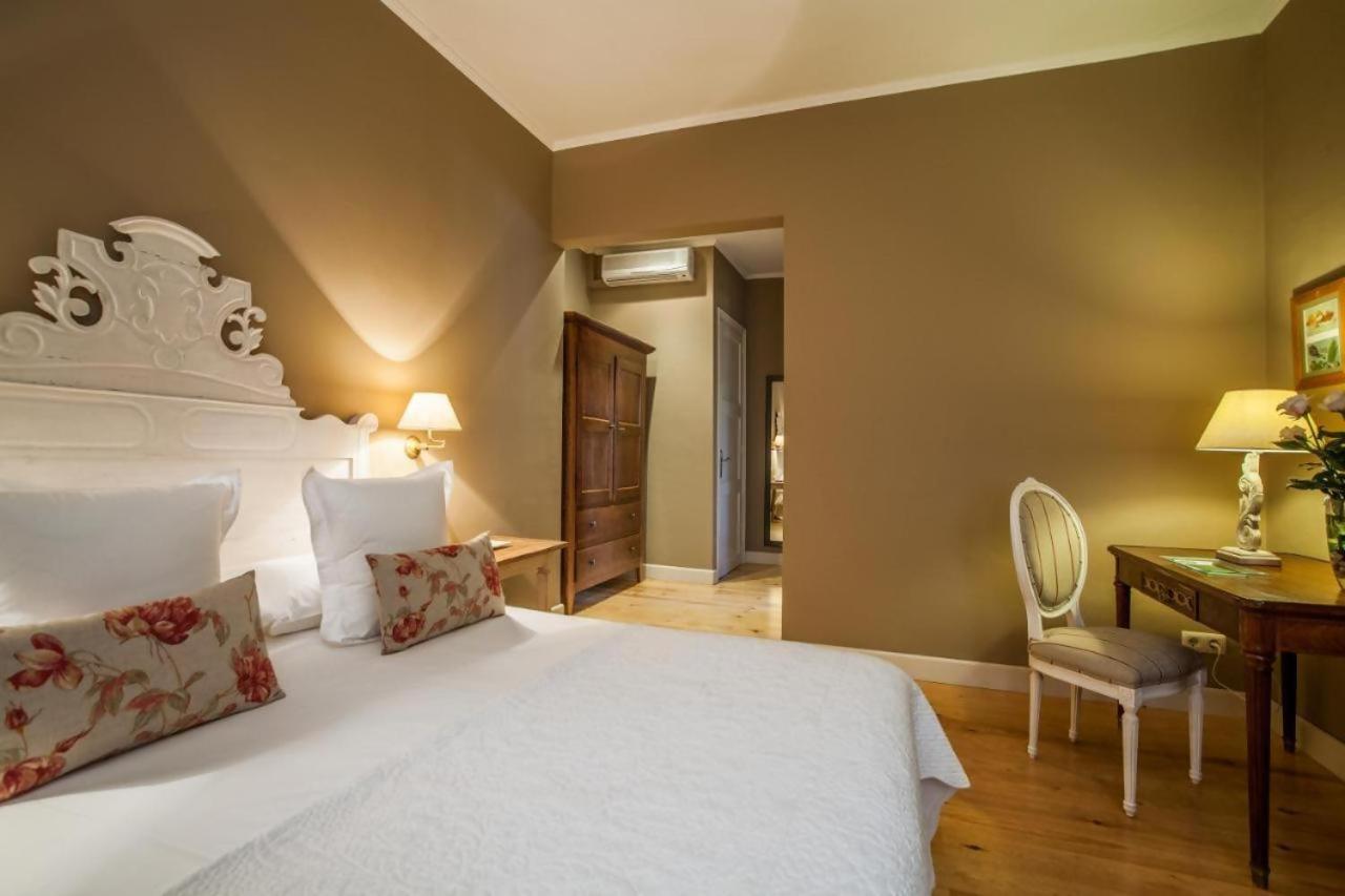 Bed and Breakfast Lhort De Sant Cebria Torroella de Fluvia Экстерьер фото