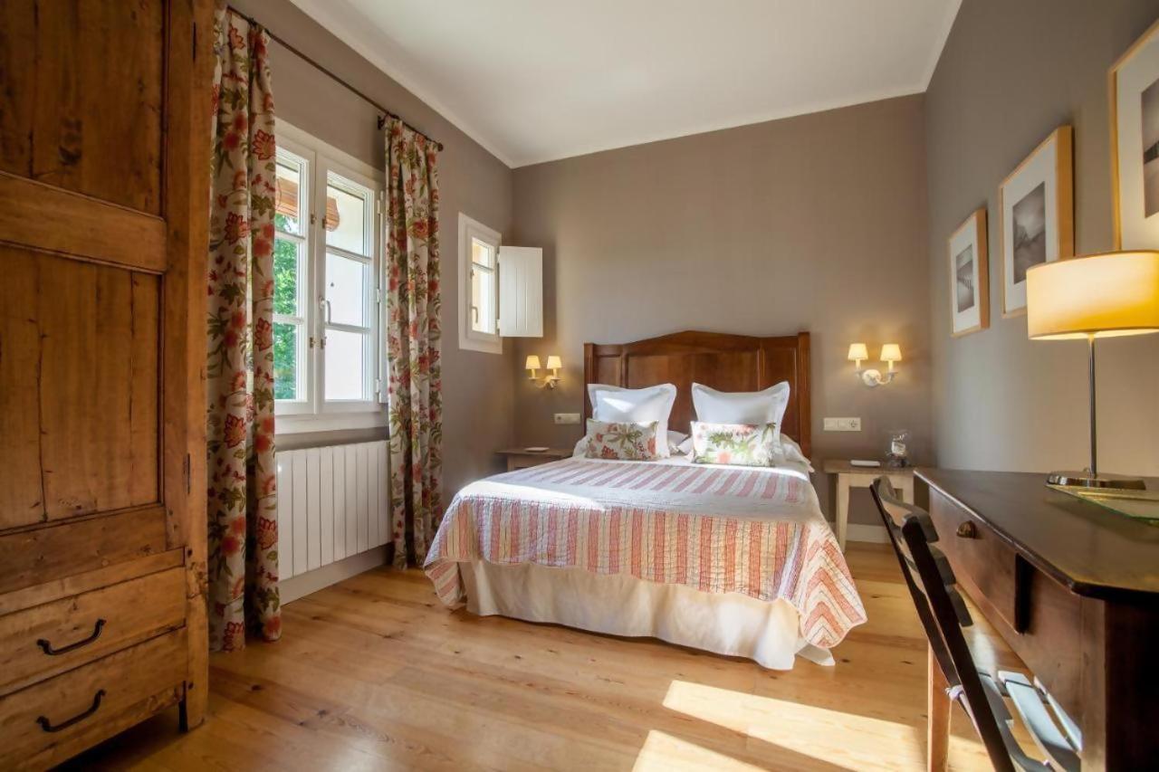 Bed and Breakfast Lhort De Sant Cebria Torroella de Fluvia Экстерьер фото